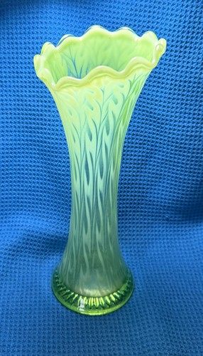 Antico vaso tromba vetro